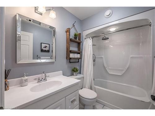 155 Elmwood Drive, Gananoque, ON - Indoor Photo Showing Bathroom