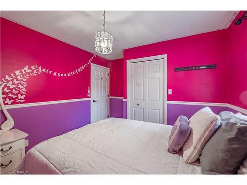 155 Elmwood Drive, Gananoque, ON - Indoor Photo Showing Bedroom