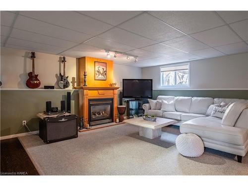 155 Elmwood Drive, Gananoque, ON - Indoor Photo Showing Living Room With Fireplace