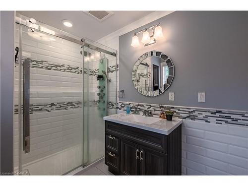 155 Elmwood Drive, Gananoque, ON - Indoor Photo Showing Bathroom