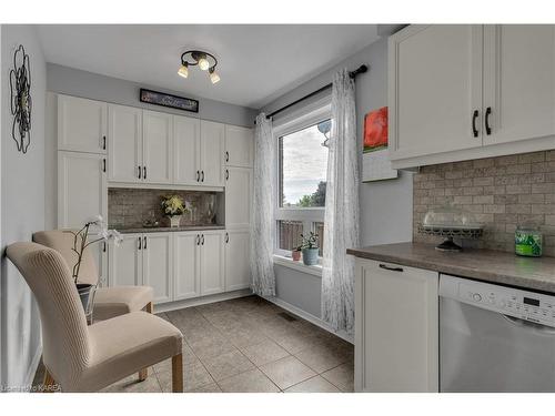 496 Grandtrunk Avenue, Kingston, ON - Indoor Photo Showing Kitchen