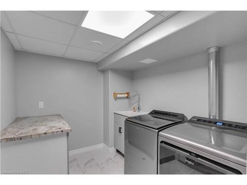 496 Grandtrunk Avenue, Kingston, ON - Indoor Photo Showing Laundry Room