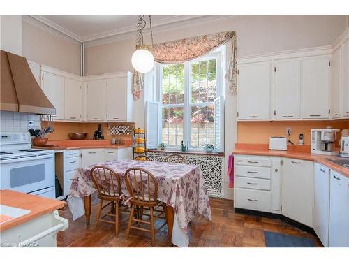 5 Emily Street, Kingston, ON - Indoor Photo Showing Kitchen