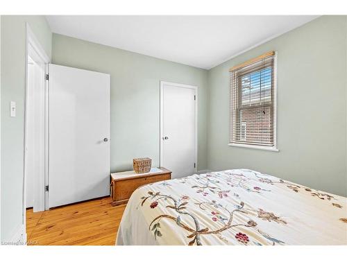 4 Montgomery Boulevard, Kingston, ON - Indoor Photo Showing Bedroom