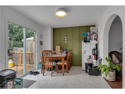 601 Gavin Court, Kingston, ON - Indoor Photo Showing Dining Room