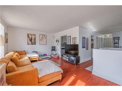 859 Cunningham Crescent, Brockville, ON - Indoor Photo Showing Living Room