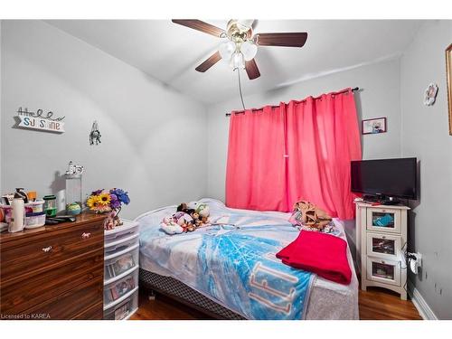 796 Portsmouth Avenue, Kingston, ON - Indoor Photo Showing Bedroom