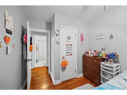 796 Portsmouth Avenue, Kingston, ON - Indoor Photo Showing Bedroom