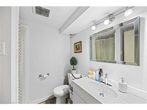 796 Portsmouth Avenue, Kingston, ON - Indoor Photo Showing Bathroom