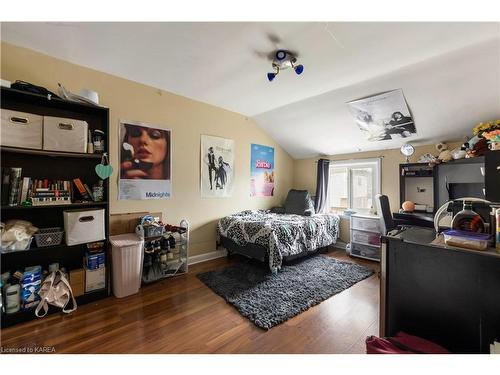 242 Colborne Street, Kingston, ON - Indoor Photo Showing Bedroom