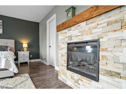 2617 Delmar St, Kingston, ON - Indoor With Fireplace