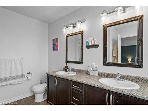 2617 Delmar St, Kingston, ON - Indoor Photo Showing Bathroom