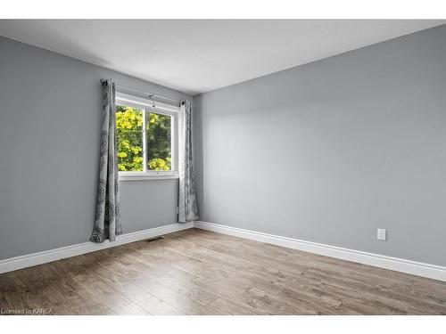 2617 Delmar St, Kingston, ON - Indoor Photo Showing Other Room