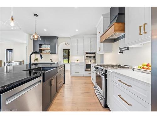 1088 Balsam Lane, Inverary, ON - Indoor Photo Showing Kitchen With Double Sink With Upgraded Kitchen