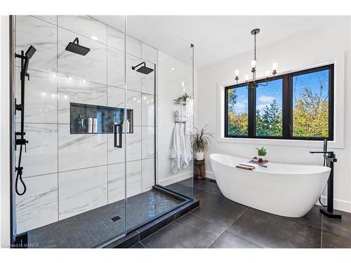 1088 Balsam Lane, Inverary, ON - Indoor Photo Showing Bathroom