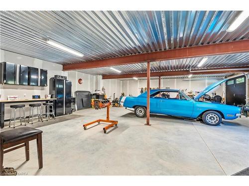 1088 Balsam Lane, Inverary, ON - Indoor Photo Showing Garage