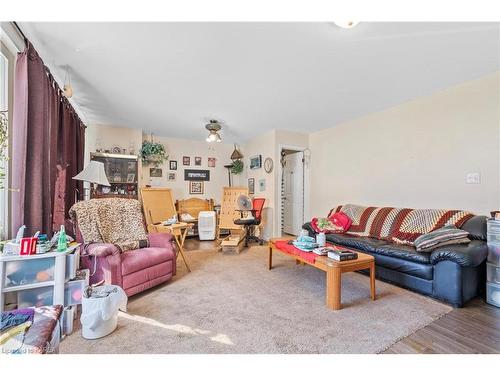 150 Brock Street, Brockville, ON - Indoor Photo Showing Living Room