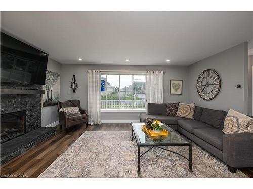 87 Sunset Boulevard, Kingston, ON - Indoor Photo Showing Living Room With Fireplace