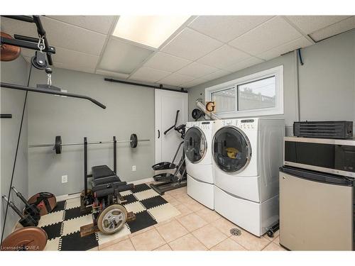 87 Sunset Boulevard, Kingston, ON - Indoor Photo Showing Laundry Room