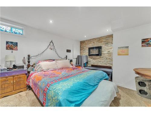 1001 Field Court, Cobourg, ON - Indoor Photo Showing Bedroom