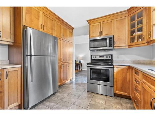 893 Everitt Avenue, Kingston, ON - Indoor Photo Showing Kitchen