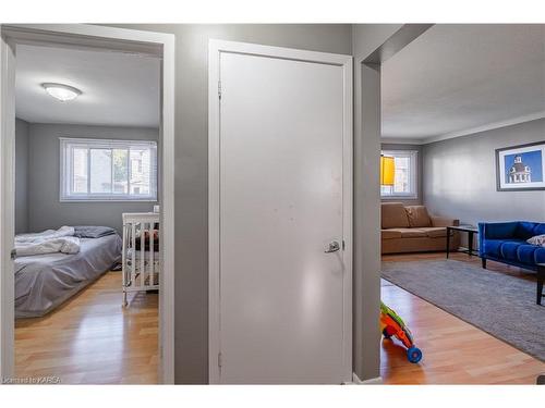 21 Cherry Street, Kingston, ON - Indoor Photo Showing Bedroom