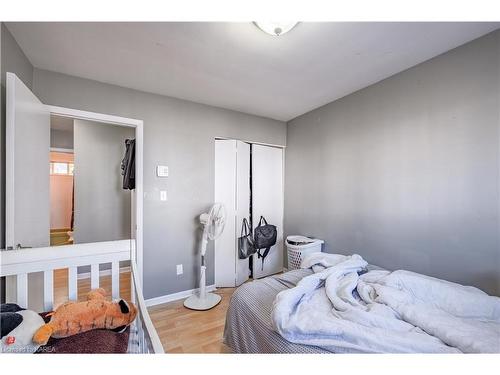 21 Cherry Street, Kingston, ON - Indoor Photo Showing Bedroom