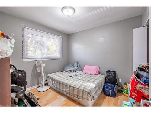 21 Cherry Street, Kingston, ON - Indoor Photo Showing Bedroom