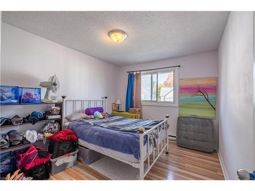 21 Cherry Street, Kingston, ON - Indoor Photo Showing Bedroom