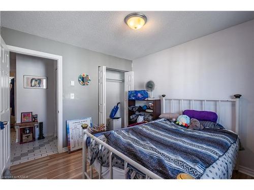 21 Cherry Street, Kingston, ON - Indoor Photo Showing Bedroom