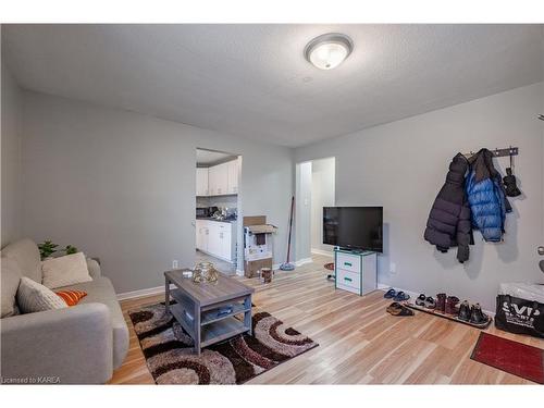 21 Cherry Street, Kingston, ON - Indoor Photo Showing Other Room