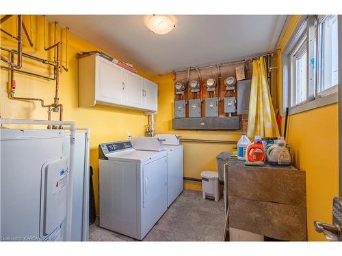 21 Cherry Street, Kingston, ON - Indoor Photo Showing Laundry Room