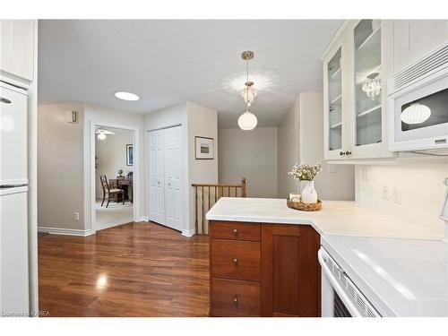 802 Peachwood Street, Kingston, ON - Indoor Photo Showing Kitchen