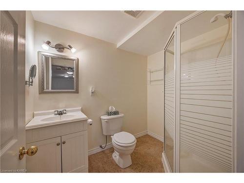 802 Peachwood Street, Kingston, ON - Indoor Photo Showing Bathroom