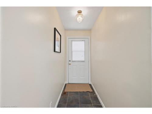 802 Peachwood Street, Kingston, ON - Indoor Photo Showing Other Room