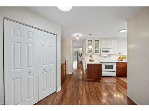 802 Peachwood Street, Kingston, ON - Indoor Photo Showing Kitchen