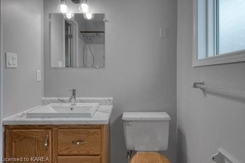 1-151 Dauphin Avenue, Kingston, ON - Indoor Photo Showing Bathroom