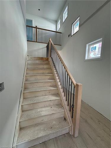 206 Superior Drive, Amherstview, ON - Indoor Photo Showing Other Room