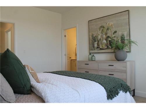 263 Pratt Drive, Amherstview, ON - Indoor Photo Showing Bedroom