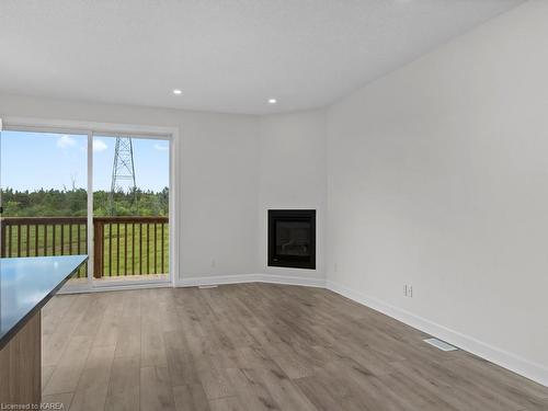 1832 Cinderhill Street, Kingston, ON - Indoor Photo Showing Living Room With Fireplace