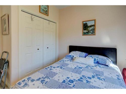 300 Academy Street, Bath, ON - Indoor Photo Showing Bedroom