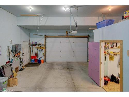 300 Academy Street, Bath, ON - Indoor Photo Showing Garage