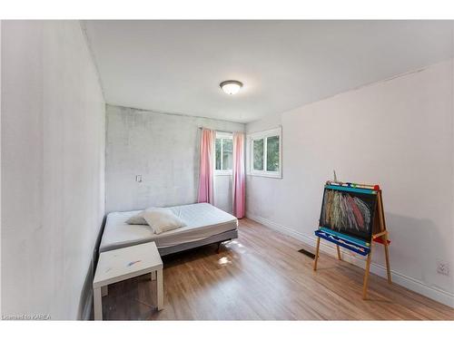 4999 Bath Road, Bath, ON - Indoor Photo Showing Bedroom