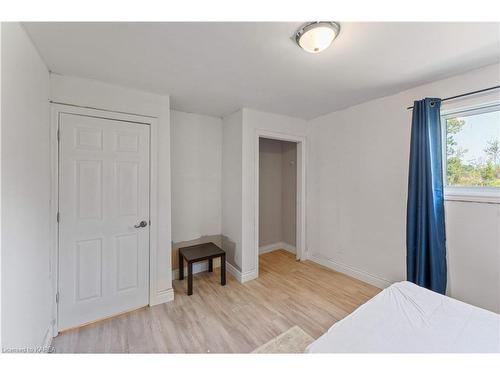 4999 Bath Road, Bath, ON - Indoor Photo Showing Bedroom