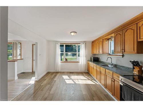 4999 Bath Road, Bath, ON - Indoor Photo Showing Kitchen