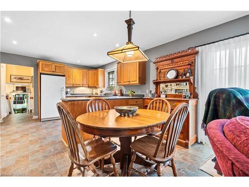 1733 Hitchcock Drive, Inverary, ON - Indoor Photo Showing Dining Room