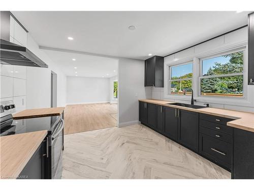 1218 Johnson Street, Kingston, ON - Indoor Photo Showing Kitchen