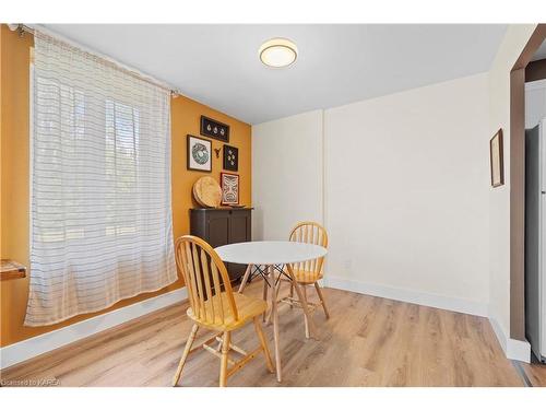 114-358 Queen Mary Road, Kingston, ON - Indoor Photo Showing Dining Room