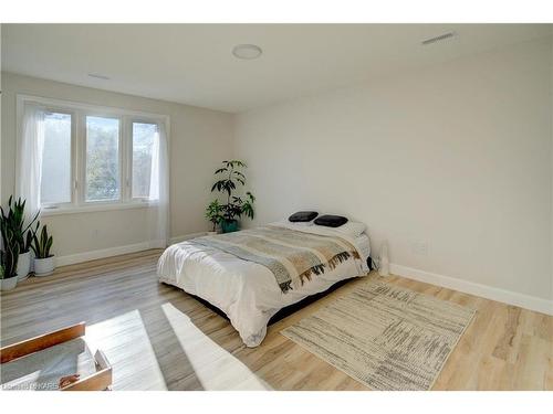 135 Factory Lane Lane, Bath, ON - Indoor Photo Showing Bedroom