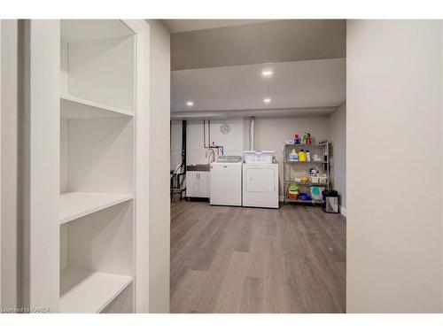 135 Factory Lane Lane, Bath, ON - Indoor Photo Showing Laundry Room